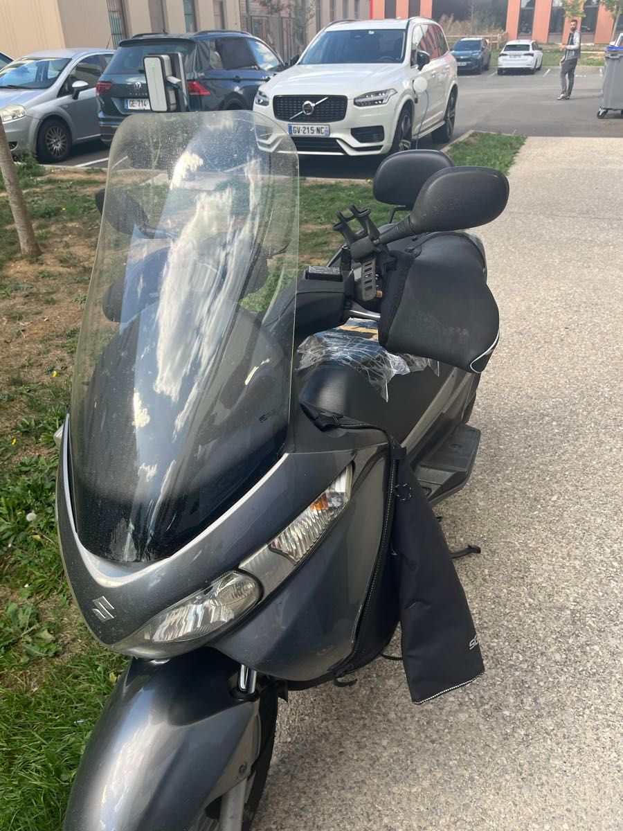 Suzuki burgman 125
